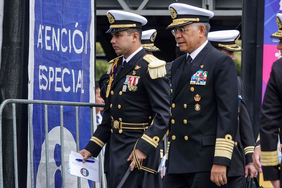 "Porque el amor al pueblo solo puede corresponderse con el mismo sentimiento. Nuestra lealtad a México nos sostiene en todo momento", dijo el almirante Raymundo Pedro Morales Ángeles.