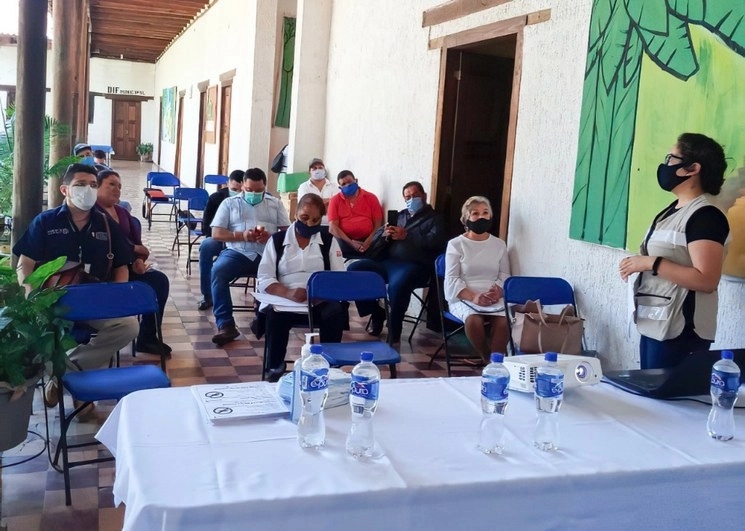 Jornada informativa sobremedidas para prevenir el Covid-19. Foto tomada del Twitter de @SCOPMICH 