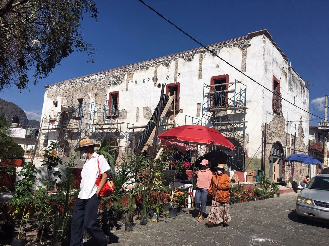 Pobladores de Tlayacapan, Morelos, que son propietarios de bienes inmuebles en ese municipio se quejan de cobros excesivos del impuesto predial por parte del ayuntamiento, que argumenta "una supuesta actualización" de 2012 a 2020. Foto Rubicela Morelos