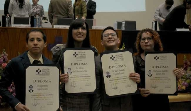 Se realizó en INER y HGM la clausura de cursos de alta especialidad y de especialidad médica. Foto Ssa