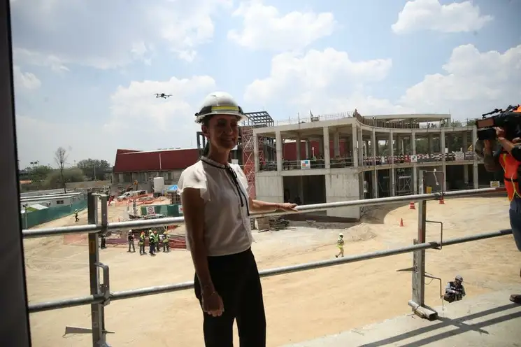 Durante la supervisión las obras, la jefa de Gobierno, Claudia Sheinbaum, recordó que el acceso a este espacio de recreación, que sustituye a la anterior Feria de Chapultepec, será gratuito y con precios accesibles a las diferentes atracciones, el 10 de mayo de 2023. Foto Yazmín Ortega Cortés