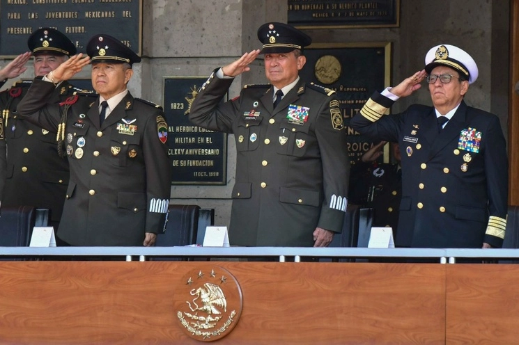 El secretario de la Defensa Nacional, Luis Cresencio Sandoval, encabezó la ceremonia de graduación del personal que concluyó sus estudios en el Colegio de Defensa Nacional, el 9 de agosto de 2023. Foto Cuartoscuro 