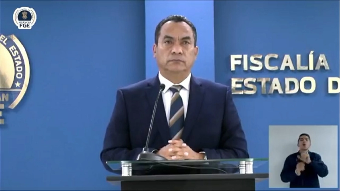 El fiscal general de Michoacán, Adrian López Solís durante conferencia de prensa. Fotograma tomado del video emitido en redes sociales