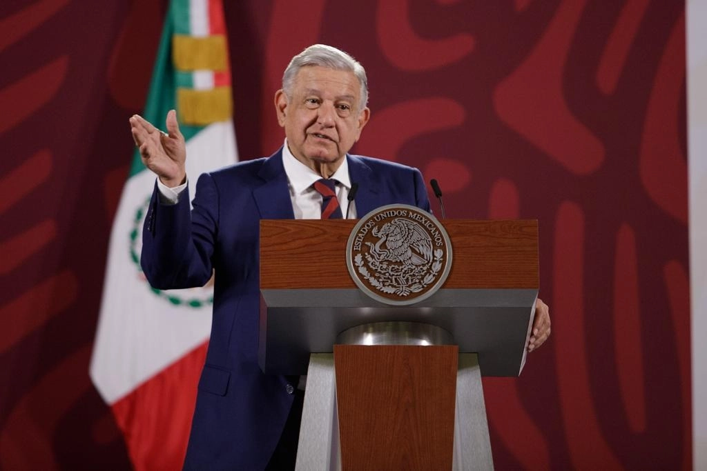 El presidente de México, Andrés Manuel López Obrador, durante su conferencia matutina en Palacio Nacional, en la Ciudad de México, el 17 de octubre de 2022. Foto Pablo Ramos