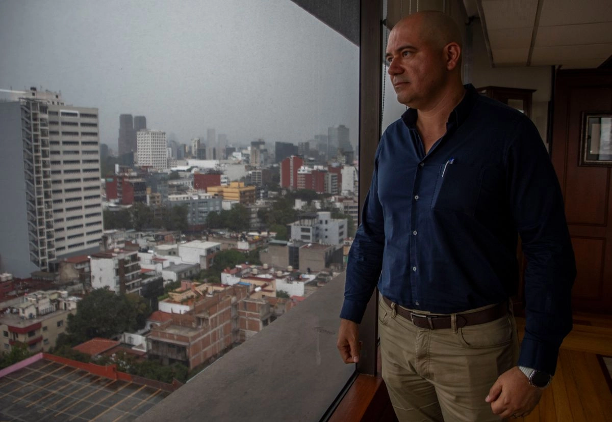 Aunque son múltiples las causas, las intensas lluvias son el principal factor del deterioro de las tuberías y, por ende, de los socavones, explicó Mario Esparza Hernández.