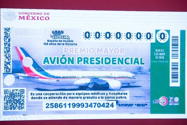 Imagen del boleto para la rifa del avión presidencial. Foto Pablo Ramos / Archivo