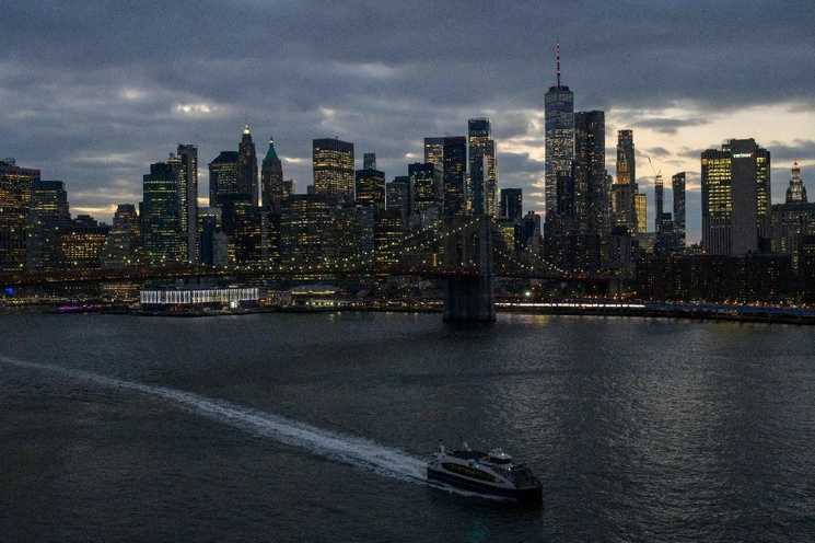 Un estudio encontró que Nueva York está hundiéndose gradualmente, en parte por el peso de los rascacielos que le dieron la fama a la llamada 'jungla de concreto'. Foto Afp / Archivo 