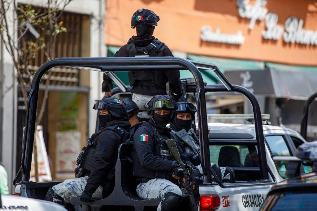 La patrulla se incendió en el cruce que forman la calle Cerrada y el Callejón de Tenochtitlán en la colonia Morelos, alcaldía Cuauhtémoc. Foto Pablo Ramos / Archivo