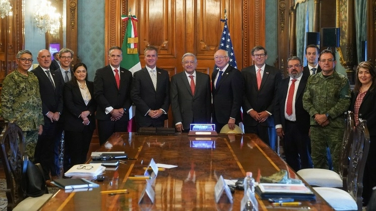 El presidente Andrés Manuel López Obrador se reunió con autoridades del gobierno estadunidense en Palacio Nacional. Foto tomada de la cuenta de Twitter @lopezobrador_
