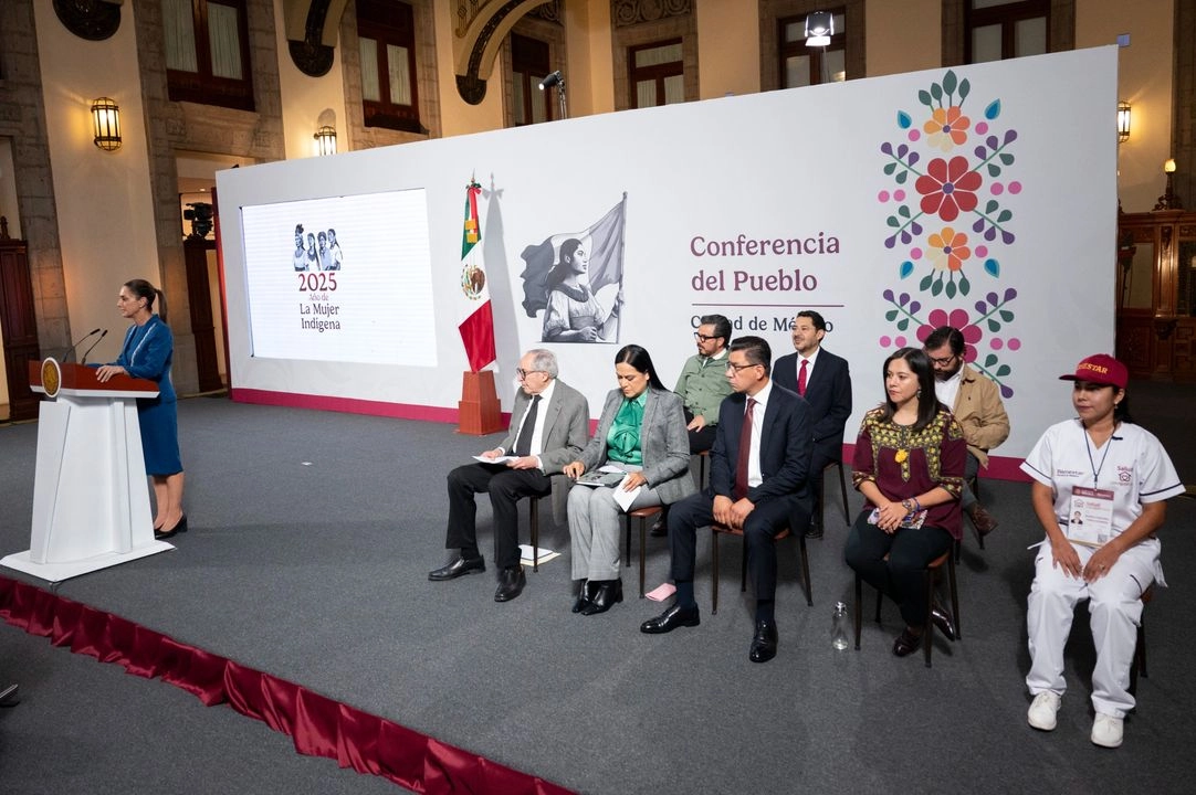 La presidenta de México, Claudia Sheinbaum, durante su conferencia matutina en Palacio Nacional en la Ciudad de México, el 12 de junio de 2025. 