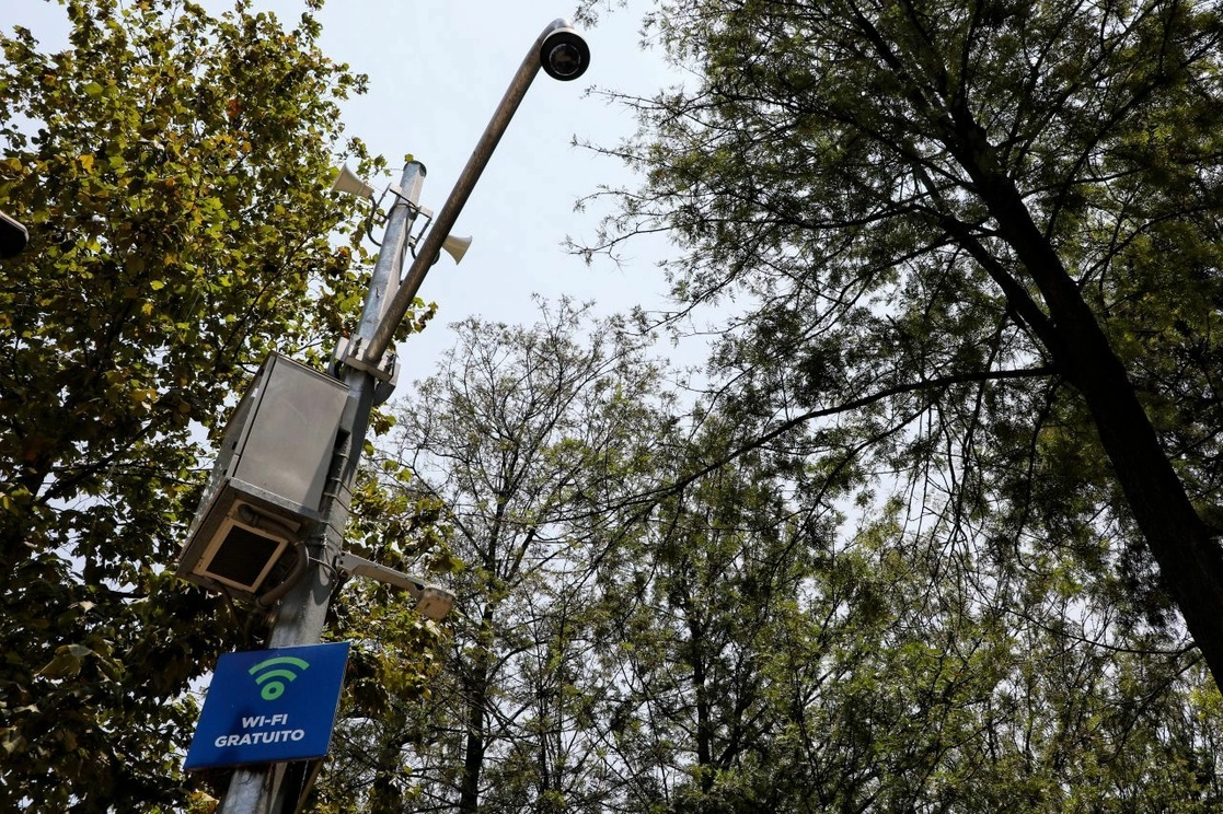 Servicio de Internet gratuito en una zona pública de la Ciudad de México. Foto Cuartoscuro / Archivo
