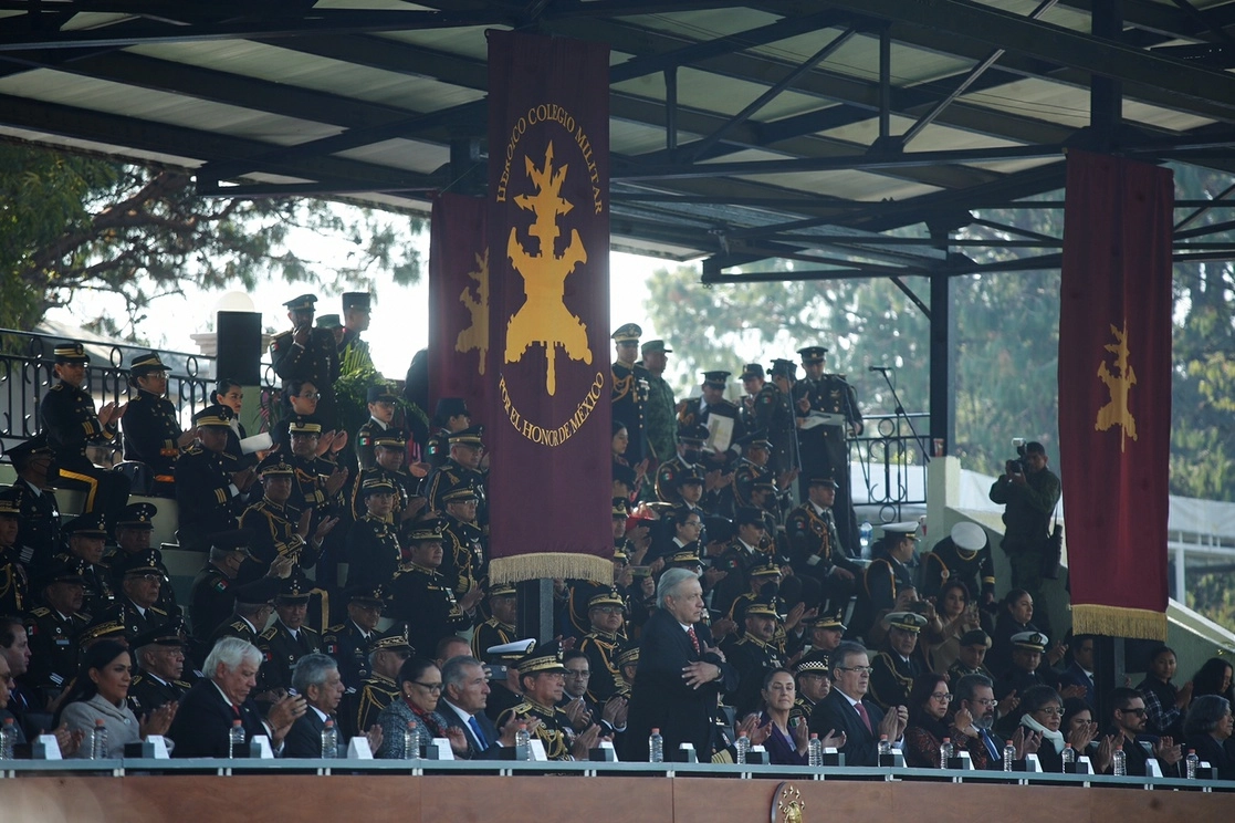 El presidente Andrés Manuel López Obrador durante la ceremonia por el bicentenario del Heroico Colegio Militar, en Campo Deportivo Militar Marte, en la Ciudad de México, el 5 de enero de 2023. Foto Cristina Rodríguez



