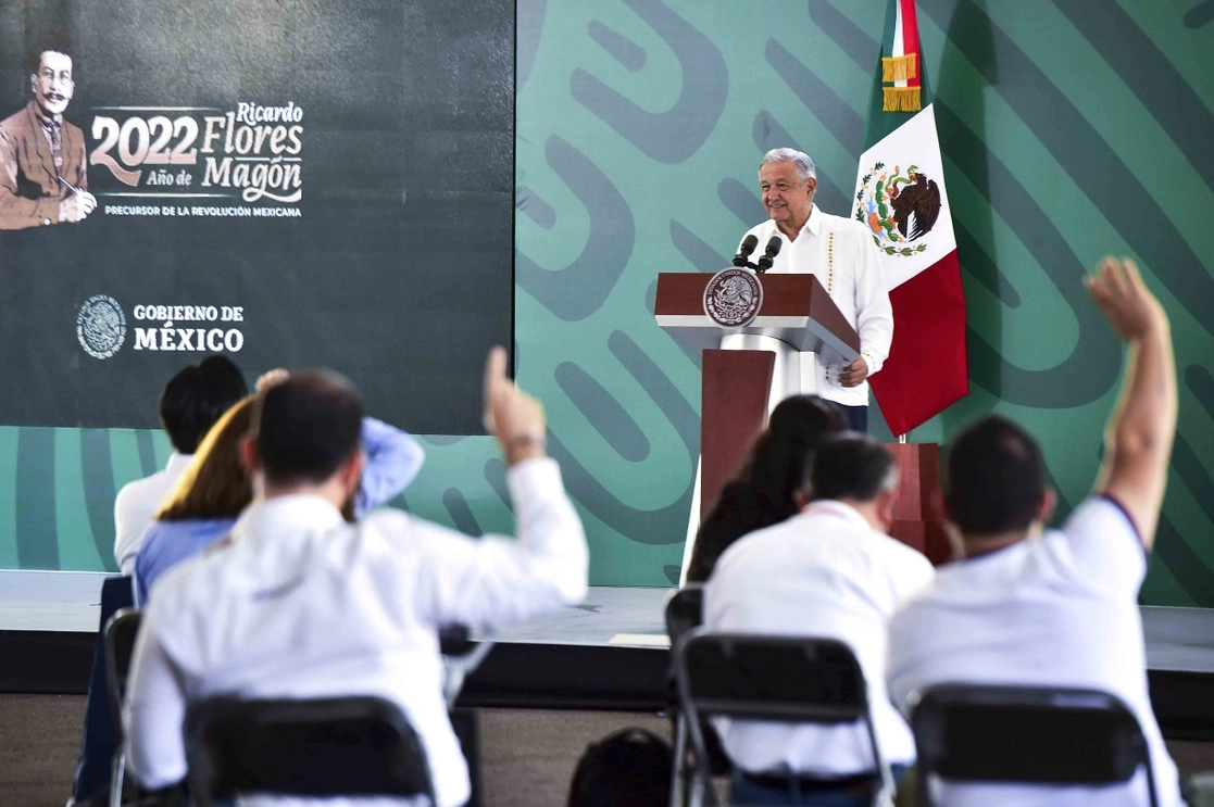 Durante la conferencia matutina que este día el presidente López Obrador ofrece desde Sinaloa. Foto cortesía Presidencia