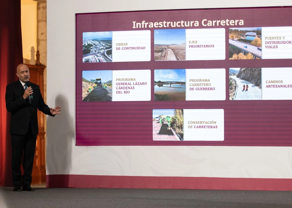 El secretario de Infraestructura, Comunicaciones y Transportes, Jesús Esteva, informó que la carretera San Ignacio Tayoltita -96 kilómetros- que abarca los estados de Sinaloa y Durango ya está concluida y en los próximos días será inaugurada. La imagen, de archivo. Foto 
