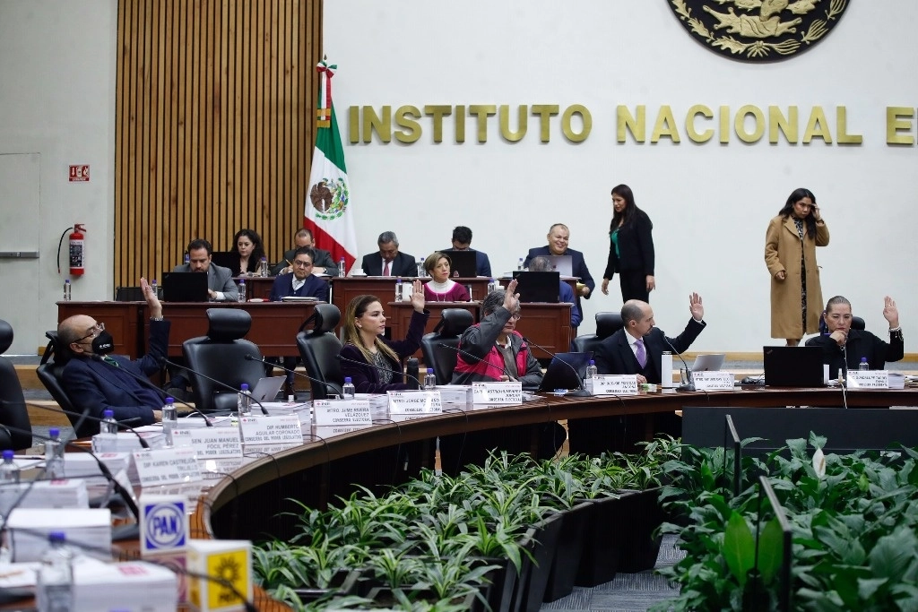 Sala de sesiones del Consejo General del INE. Foto Cristina Rodríguez