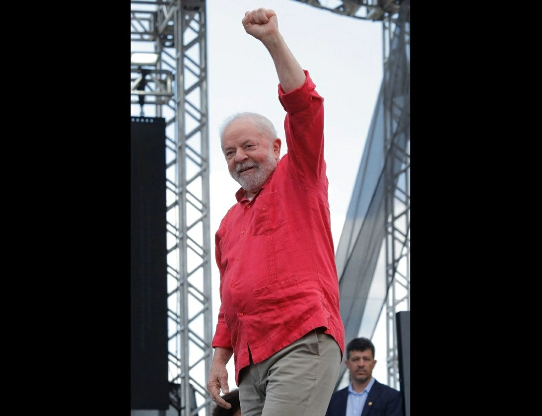 El candidato presidencial brasileño por el izquierdista Partido de los Trabajadores (PT) y expresidente (2003-2010) Luiz Inacio Lula da Silva, durante un mitin en Sao Paulo, Brasil, el 24 de septiembre de 2022. Foto Afp