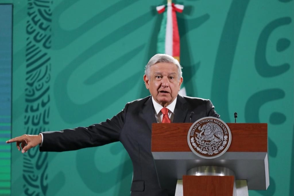 El presidente Andrés Manuel López Obrador durante la conferencia de prensa matutina en Palacio Nacional, el 10 de junio de 2021. Foto Roberto García Ortiz