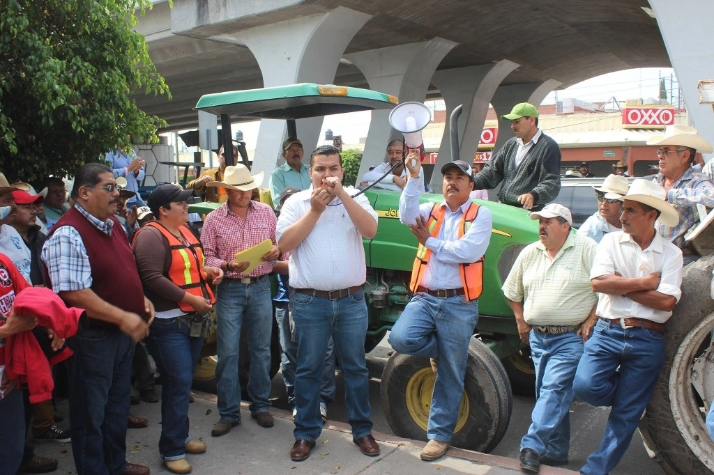 En imagen de archivo, protesta de integrantes del Comité Pro Mejoramiento del Agro Guanajuatense. foto tomada de las redes del CPMAG