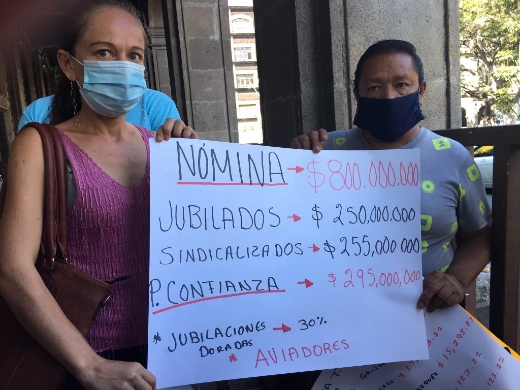 A finales de octubre, ex trabajadores del ayuntamiento de Cuernavaca señalaron que el municipio justificó sus despidos por la baja recaudación, consecuencia de la pandemia de Covid-19. Foto Rubicela Morelos / Archivo