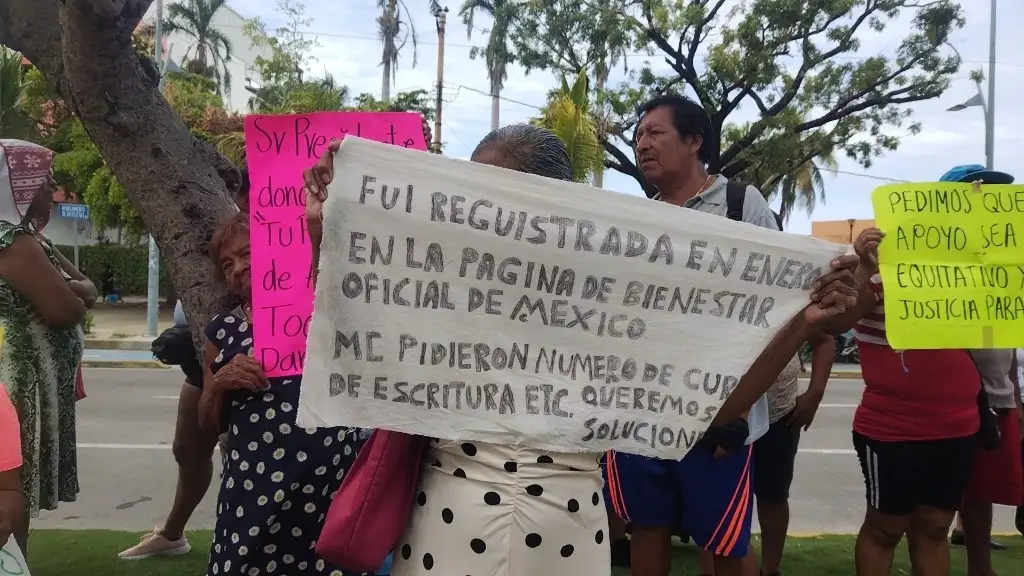 Los manifestantes se inscribieron en diciembre en los módulos de la Secretaría del Bienestar. Foto Héctor Briseño   
