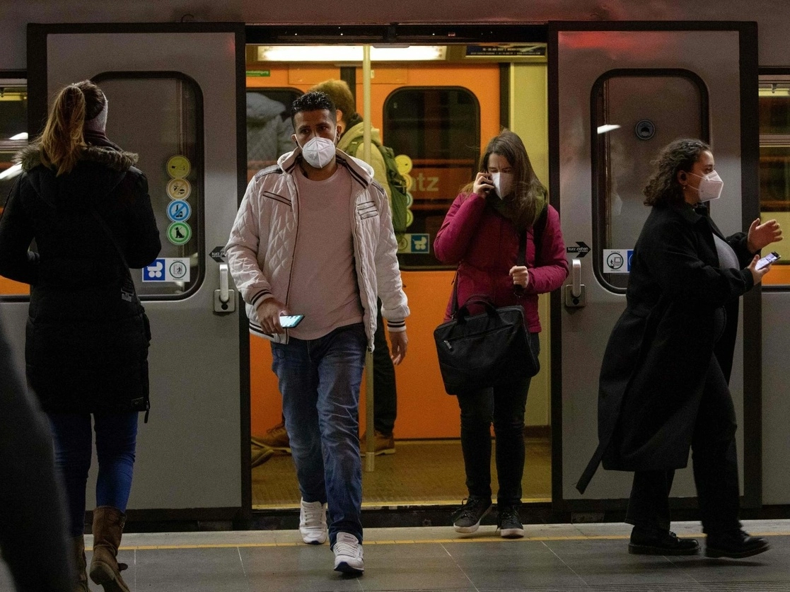 En una estación del metro de Viena, Austria, el 25 de enero de 2021. Foto Afp 
