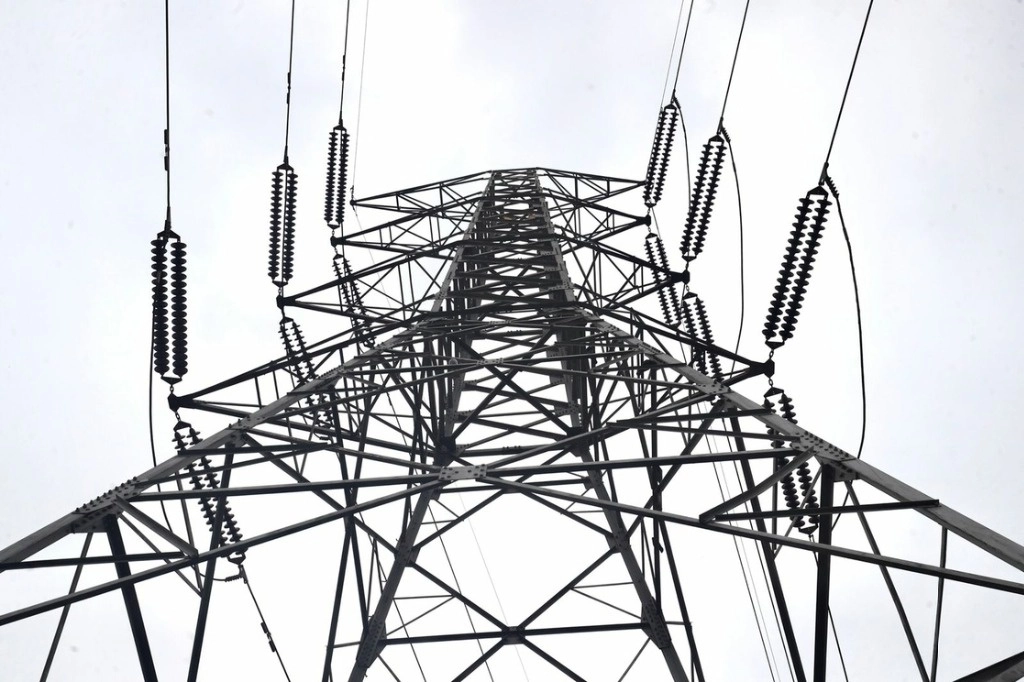 Torre de energía en la Ciudad de México. Luis Castillo / Archivo