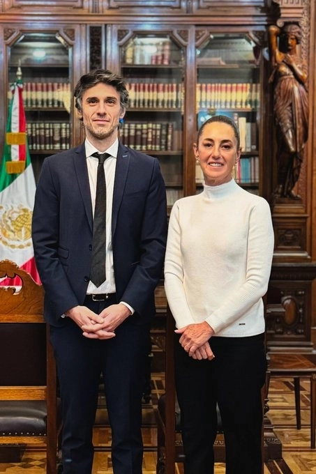 "Recibí a Guido Croxatto, quien encabeza en Perú la causa justa de la defensa de Pedro Castillo. Deben prevalecer la justicia, la democracia y el respeto a los derechos humanos", publicó la Presidenta en sus redes sociales 