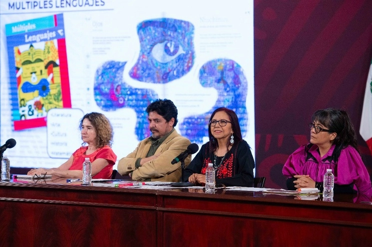 Conferencia de prensa de la Secretaría de educación Pública, en el Salón Tesorería de Palacio Nacional. Foto Presidencia