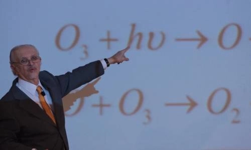 El Premio Nobel, Mario Molina en imagen de archivo. Foto Francisco Olvera