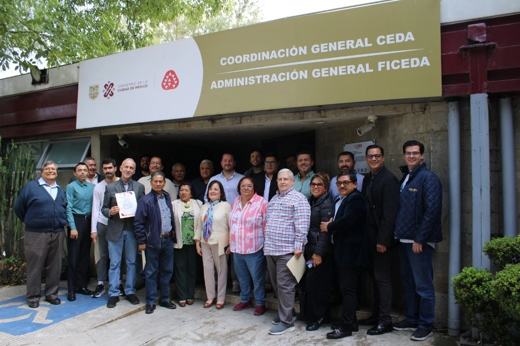 Se entregaron las constancias a los ganadores que particoparon para ser parte del Comité Técnico del FICEDA. Foto Tomada de X @CdeAbastoCDMX