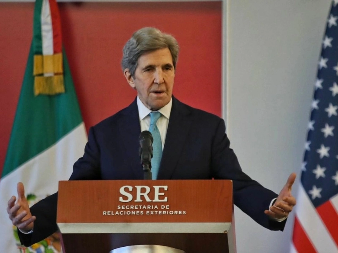 John Kerry, enviado especial para el Clima de Estados Unidos, durante una reunión bilateral en la Ciudad de México, el 9 de febrero de 2022. Foto Marco Peláez