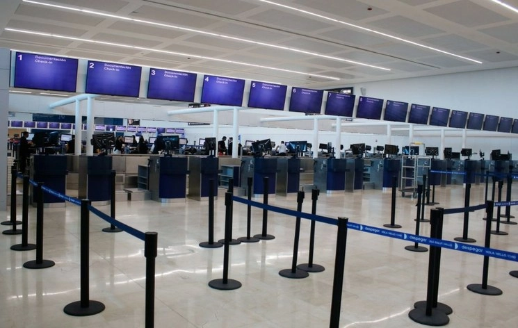 El Aeropuerto Internacional de Cancún, con poca actividad el 31 de marzo. Foto Cuartoscuro