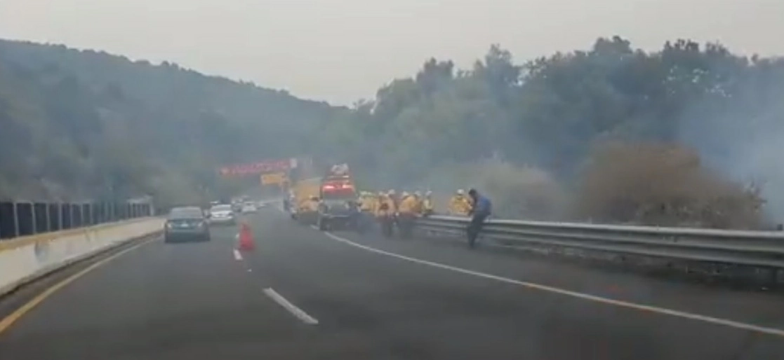 Este incendio se registró en la víspera del jueves y viernes santos, los días más celebrados, de este periodo vacacional de Semana Santa. Foto tomada de un video de TW