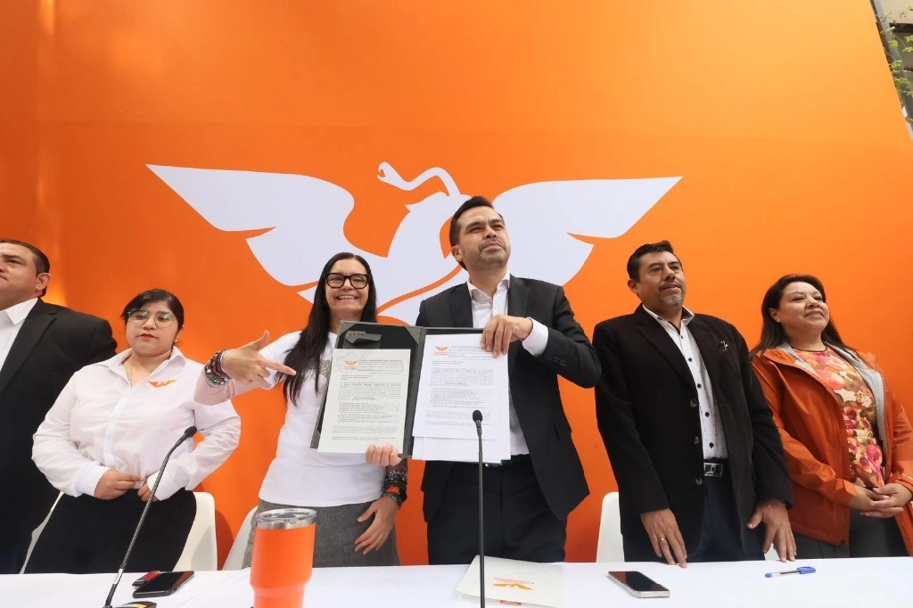 Registro de Jorge Álvarez Máynez como candidato a la coordinación nacional de Movimiento Ciudadano, en la sede del partido ubicada en la alcaldía Benito Juárez, en la Ciudad de México, el 19 de noviembre de 2024. Foto Luis Castillo