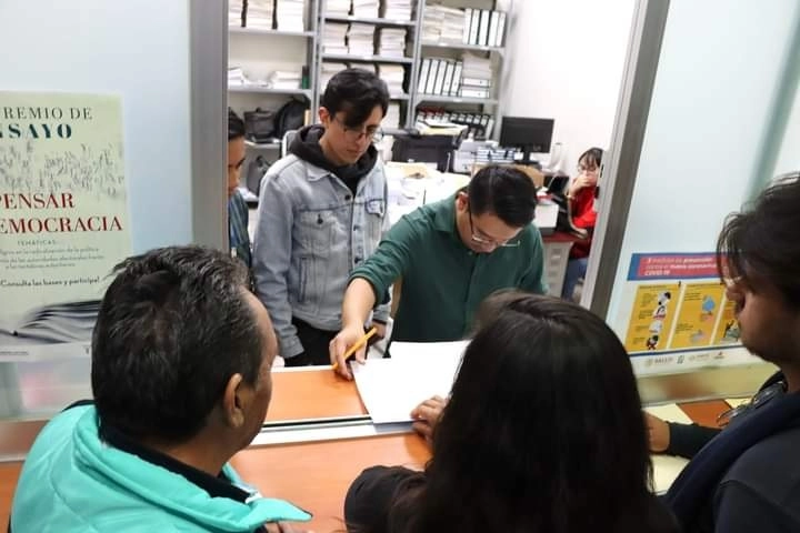 Ingreso del convenio de candidaturas comunes en 84 alcaldías de Morena y Nueva Alianza ante oficialía de partes del IEEH, casi a la media noche del viernes 1 de marzo de 2024. Foto Ricardo Montoya