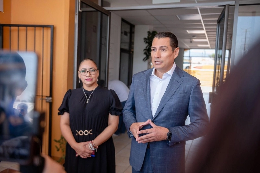 Mauricio Trejo reafirmó su compromiso de culminar las obras que estaban en proceso hasta el 31 de marzo. Foto cortesía