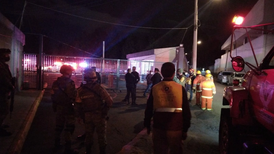 Sobre los tres heridos, señaló que uno de ellos recibió atención en el lugar de los hechos y las otras dos fueron trasladadas al hospital. Foto @PC_Estatal
