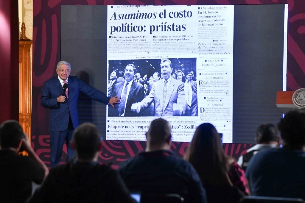 El presidente López Obrador dijo las reformas propuestas son para revertir los estragos del neoliberalismo. Foto Cuartoscuro 