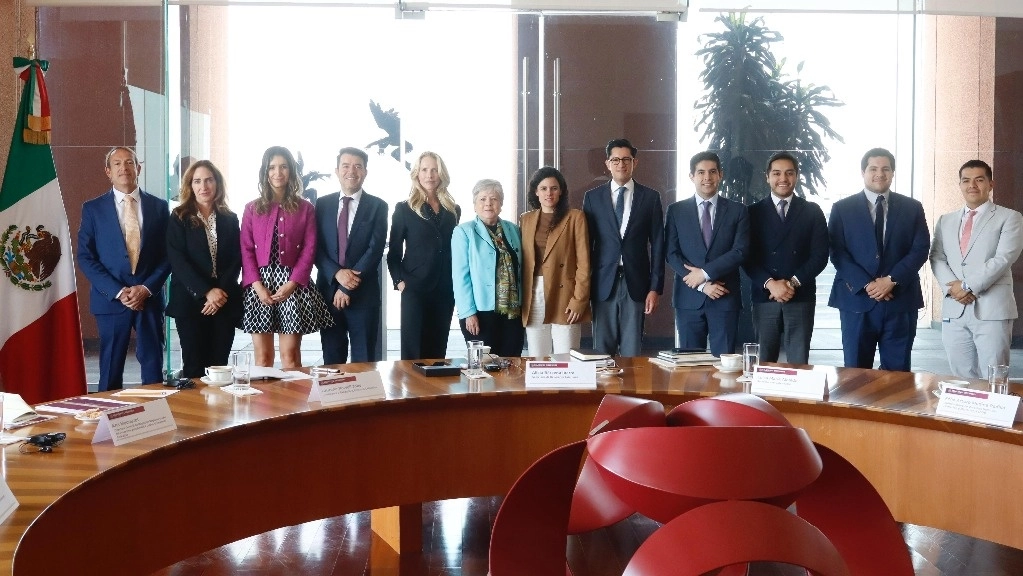 Autoridades de SRE, SG y de la empresa Emerson Collective durante la reunión. Foto tomada de la cuenta de X @SRE_mx