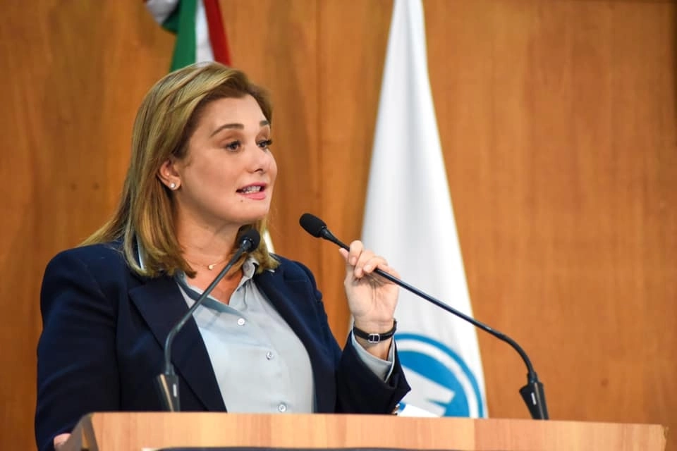 María Eugenia Campos Galván, gobernadora electa de Chihuahua durante una reunión con integrantes del PAN. Foto tomada de la página de Facebook @MaruCampos