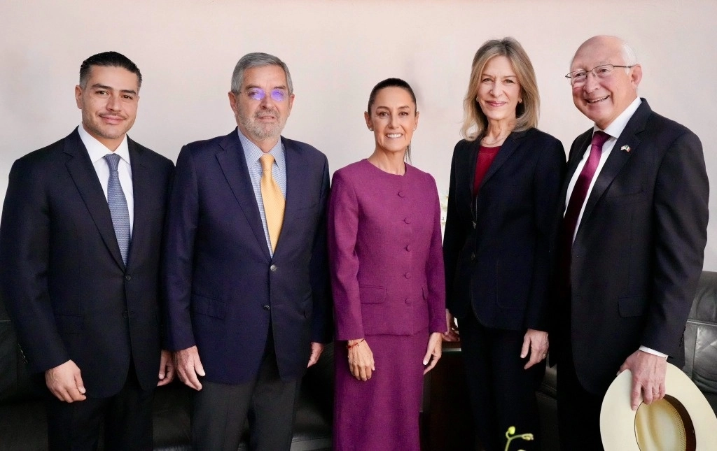 Claudia Sheinbaum y su equipo de transicion se reunió con diplompaticos de la Embajada de Estados Unidos. Foto @USAmbMex