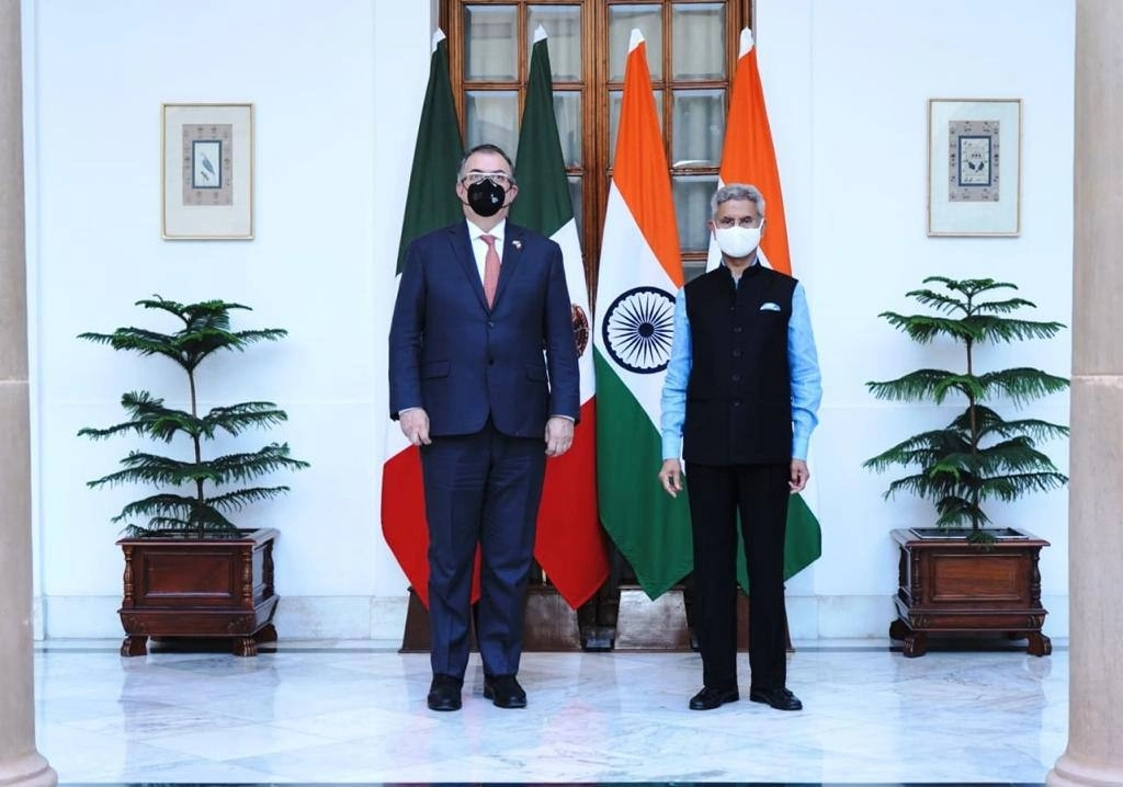 El canciller mexicano y el ministro de Asuntos Exteriores de India, Subrahmanyam Jaishankar, el 30 de marzo de 2022. Foto tomada del Twitter de @m_ebrard