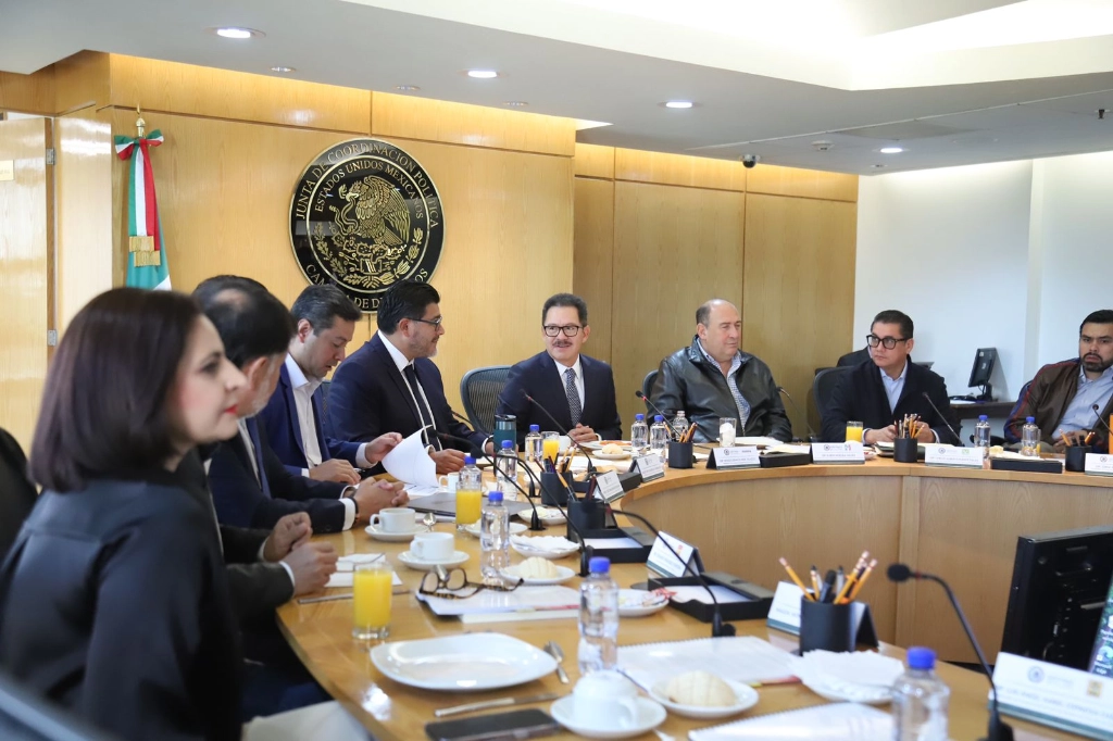 El encuentro entre diputados y los magistrados del TEPJF se realiza en las instalaciones del palacio legislativo de San Lázaro, el 23 de marzo de 2023. Foto cortesía Cámara de Diputados
