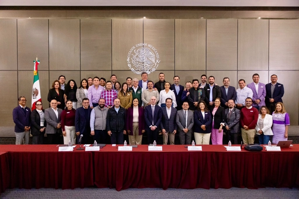 Reunión entre la titular de Segob, Rosa Icela Rodríguez y responsables de programas del Bienestar. Foto tomada de la cuenta de X @rosaicela_