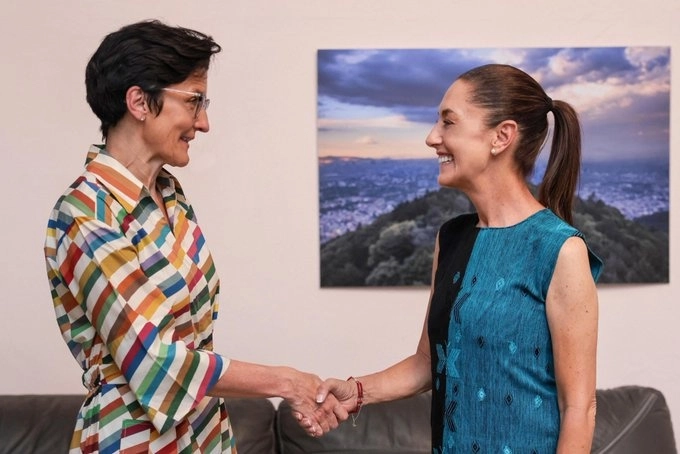 La virtual presidenta electa, Claudia Sheinbaum (der) durante el encuentro con Jane Fraser, CEO de Citigroup (der). Foto tomada de la cuenta de X Jane Fraser, CEO de Citigroup
