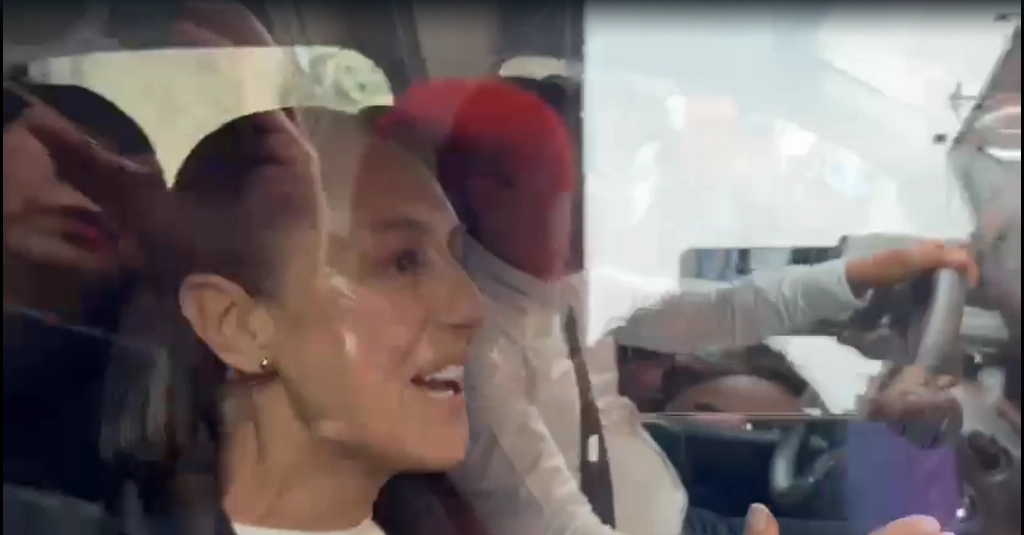 La presidenta electa, Claudia Sheinbaum, tras su reunión en Palacio Nacional con el secretario de Hacienda, Rogelio Ramírez de la O, el 12 de septiembre de 2024. Foto Jessika Becerra


