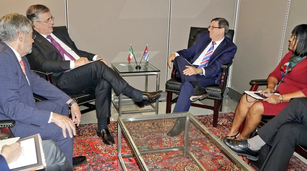 Los cancilleres de México, Marcelo Ebrard, y de Cuba, Bruno Rodríguez, sostuvieron una reunión en el contexto del 77 período de sesiones de la Asamblea General de la Organización de las Naciones Unidas. Imagen tomada del Twitter @BrunoRguezP