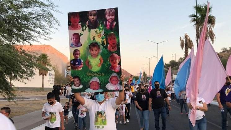 Marcha de niños sobrevivientes y padres de las víctimas de la Guardería ABC en Hermosillo, Sonora. Foto Cristina Gómez / Archivo
