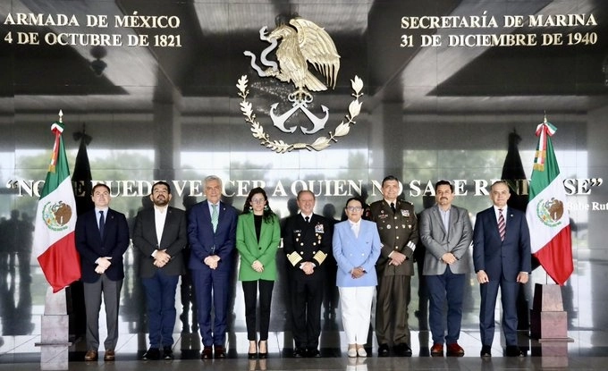 Titulares de dependencias federales en conjunto con integrantes de la Comisión Bicameral del Congreso de la Unión. Foto tomada de la cuenta de Twitter @rosaicela_