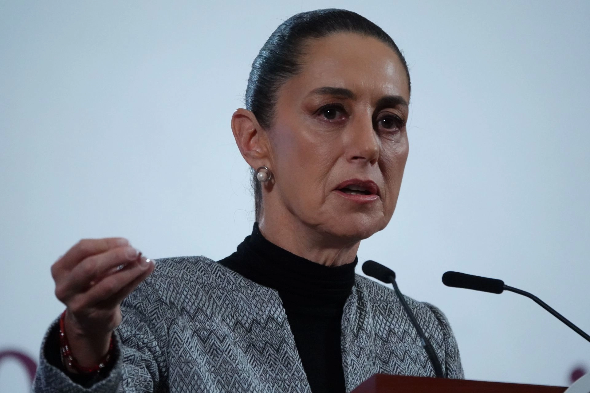 La presidenta Claudia Sheinbaum exhortó a los cónsules de México en EU a brindar todo el apoyo posible a los connacionales. Foto 